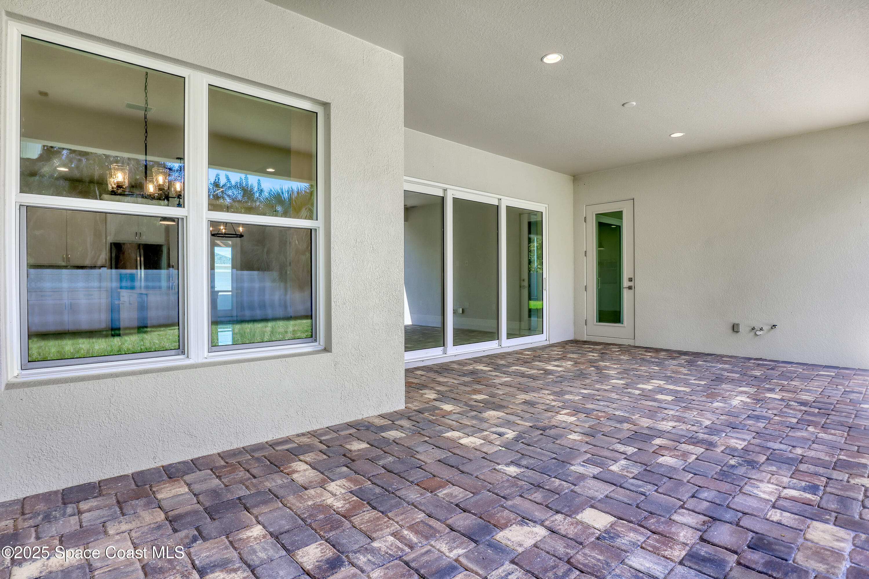 4315 Negal Circle Circle