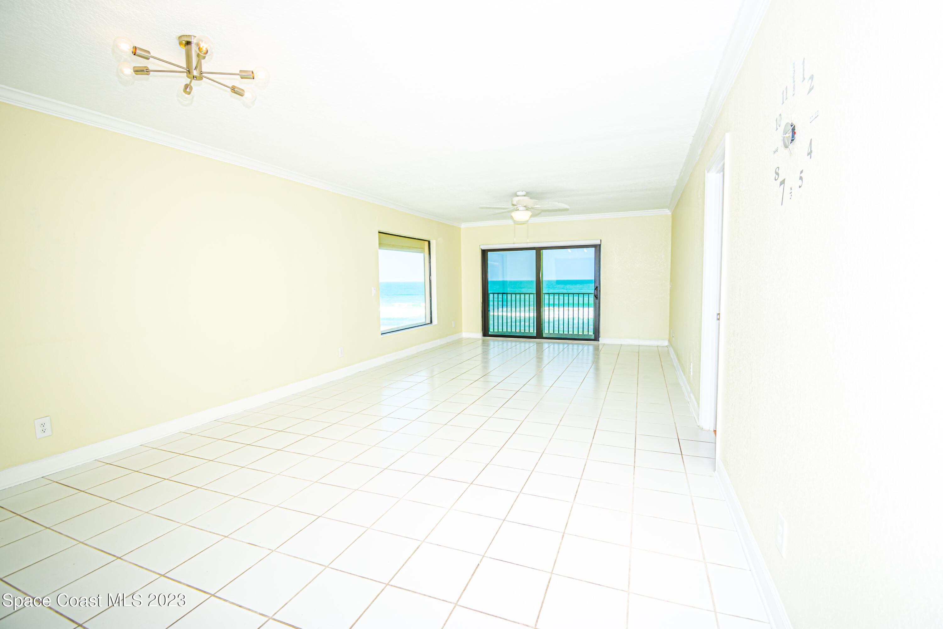 505 N Miramar Avenue, 404