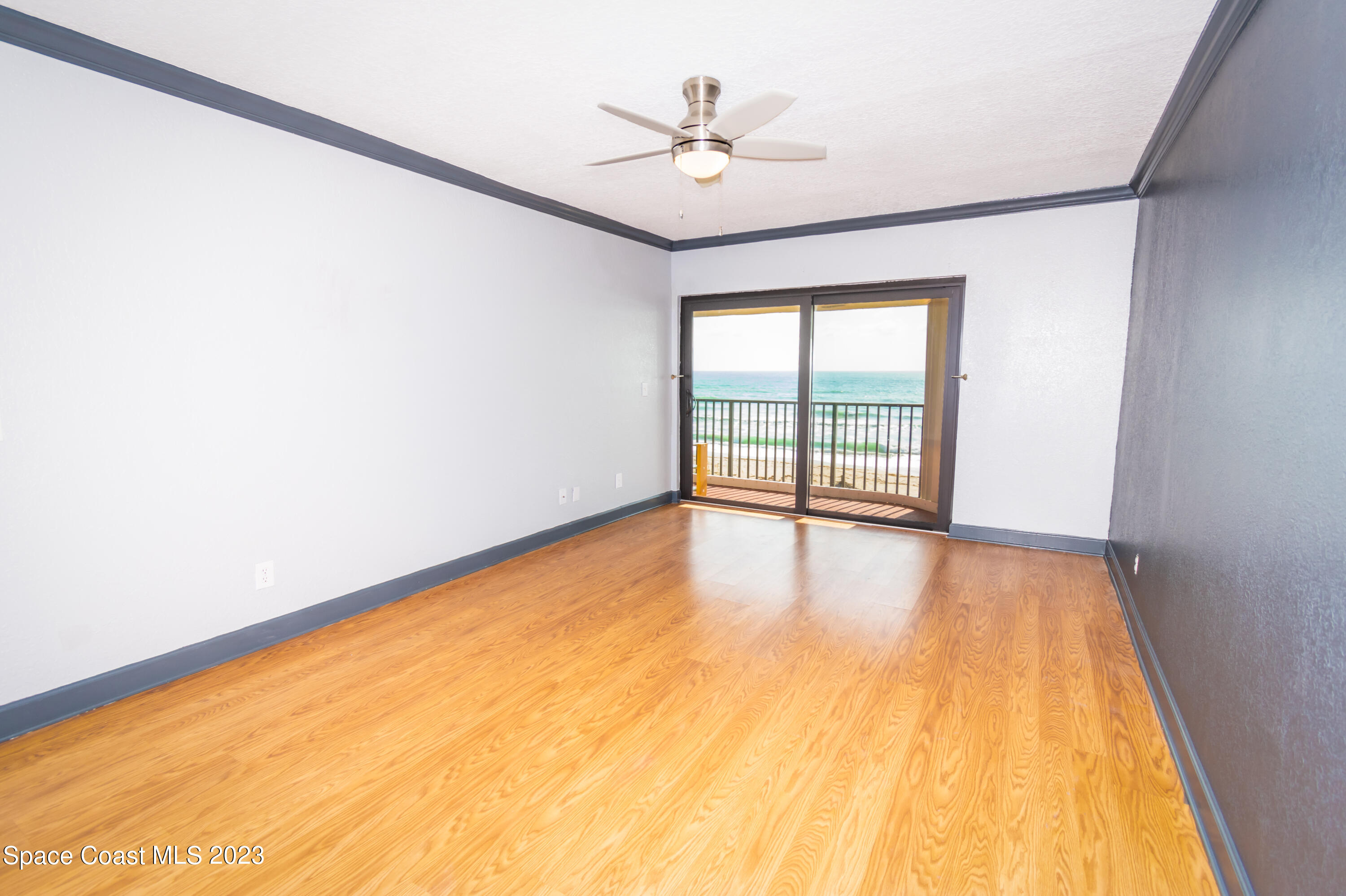 505 N Miramar Avenue, 404