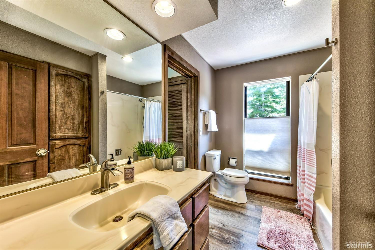 1909 High Meadow Trail