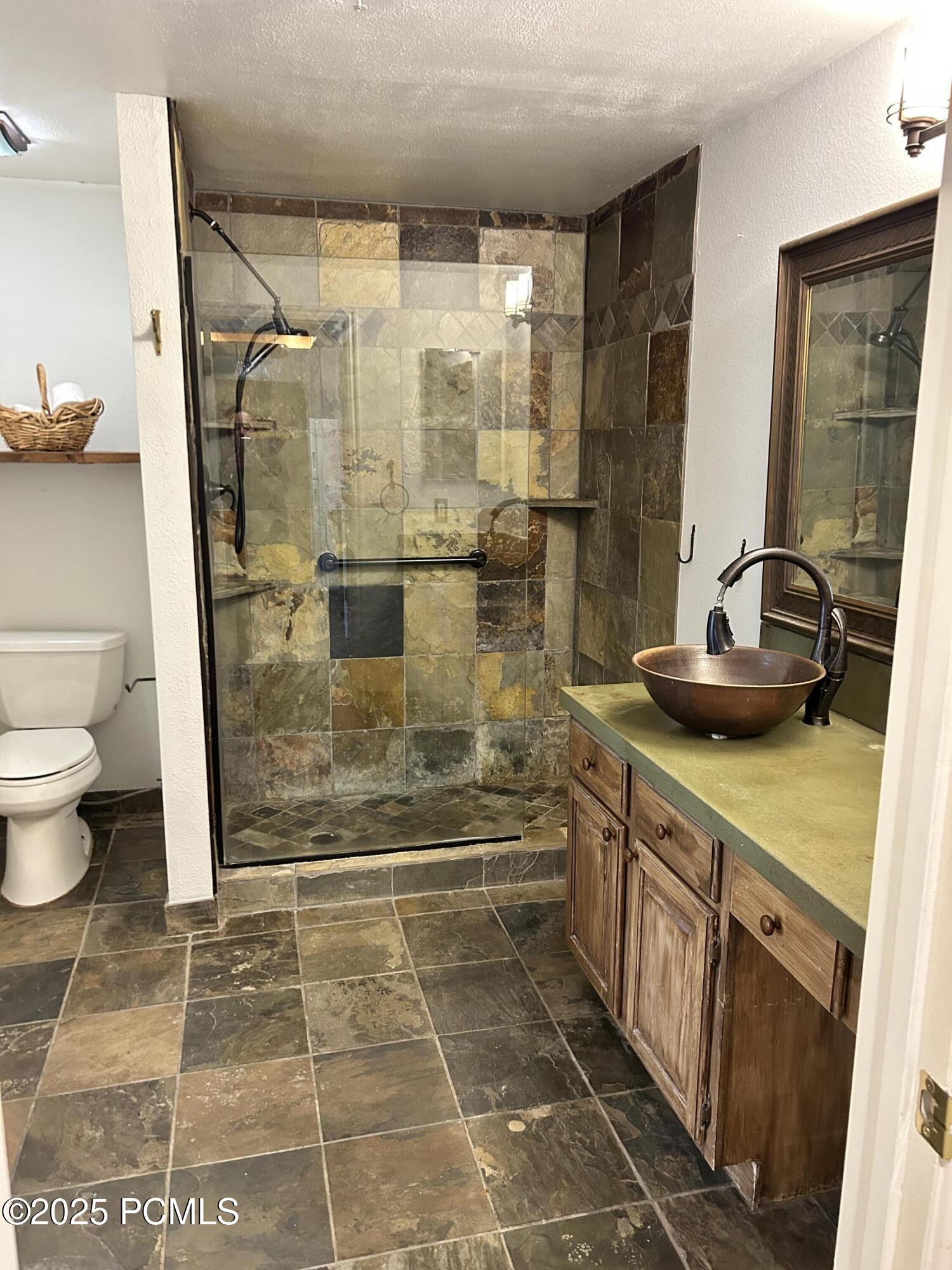 900 Bitner Road, Apt B24