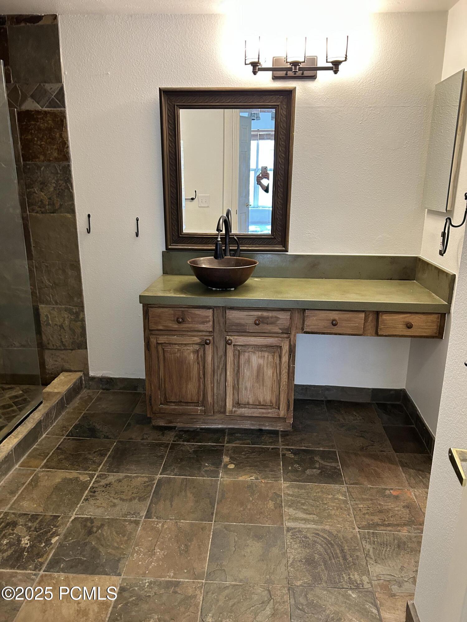 900 Bitner Road, Apt B24