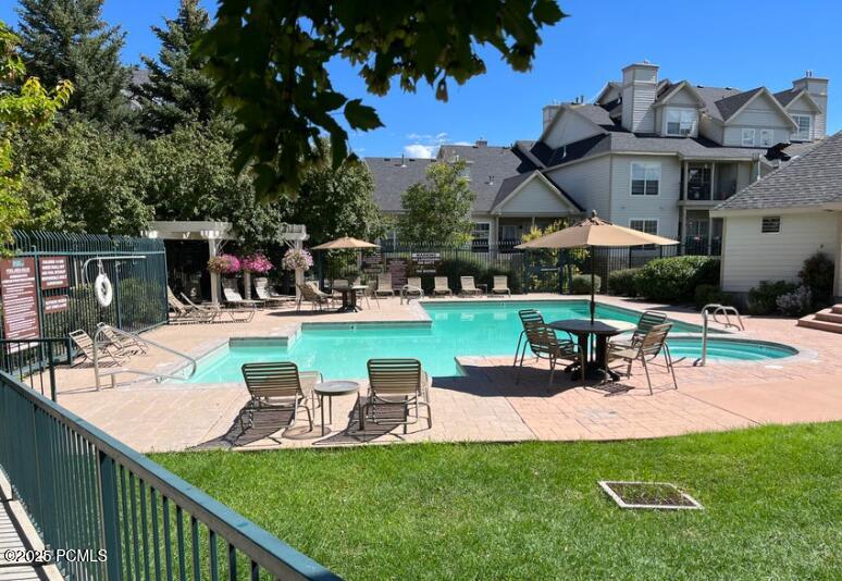 900 Bitner Road, Apt B37