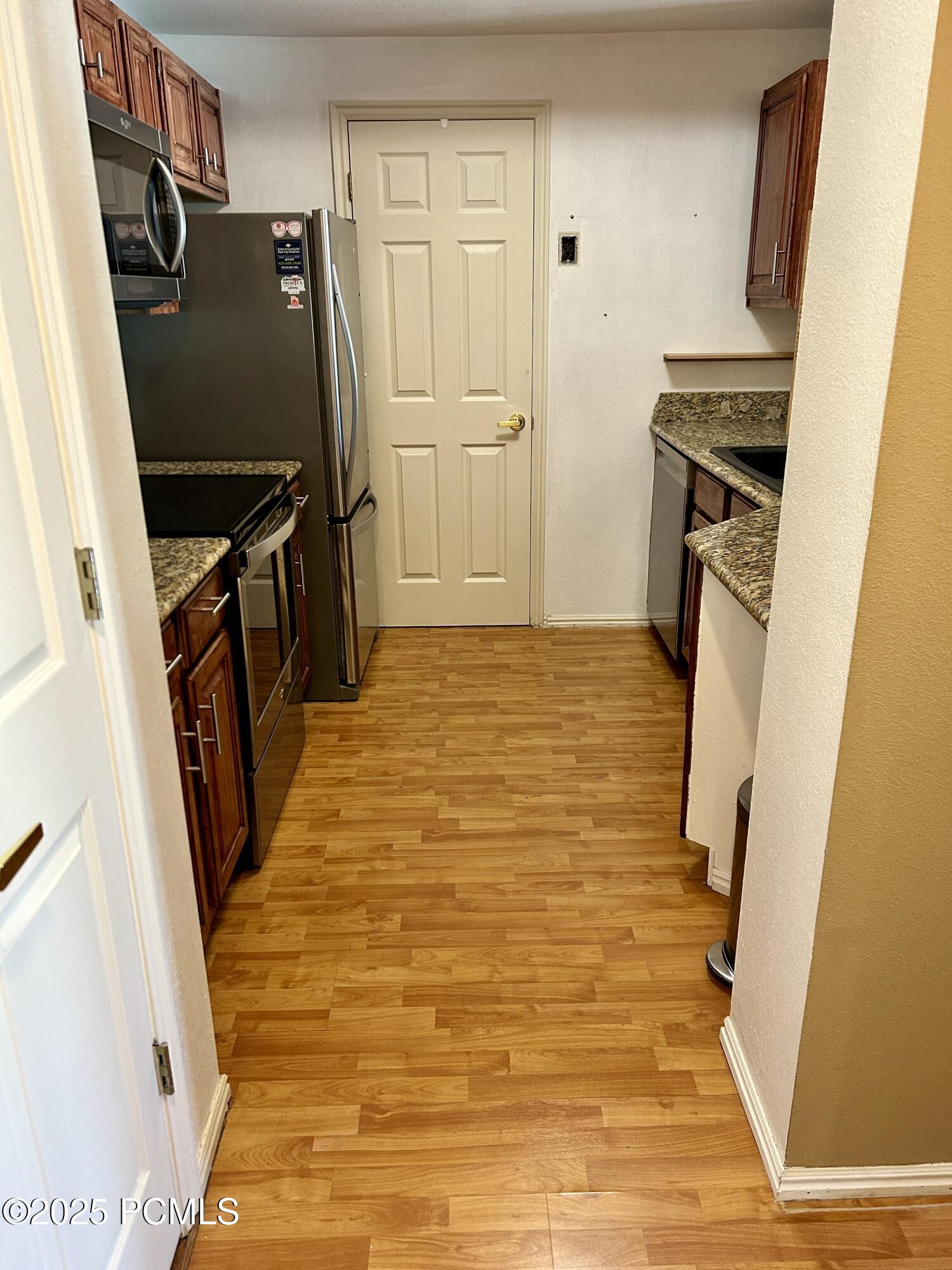 900 Bitner Road, Apt B37