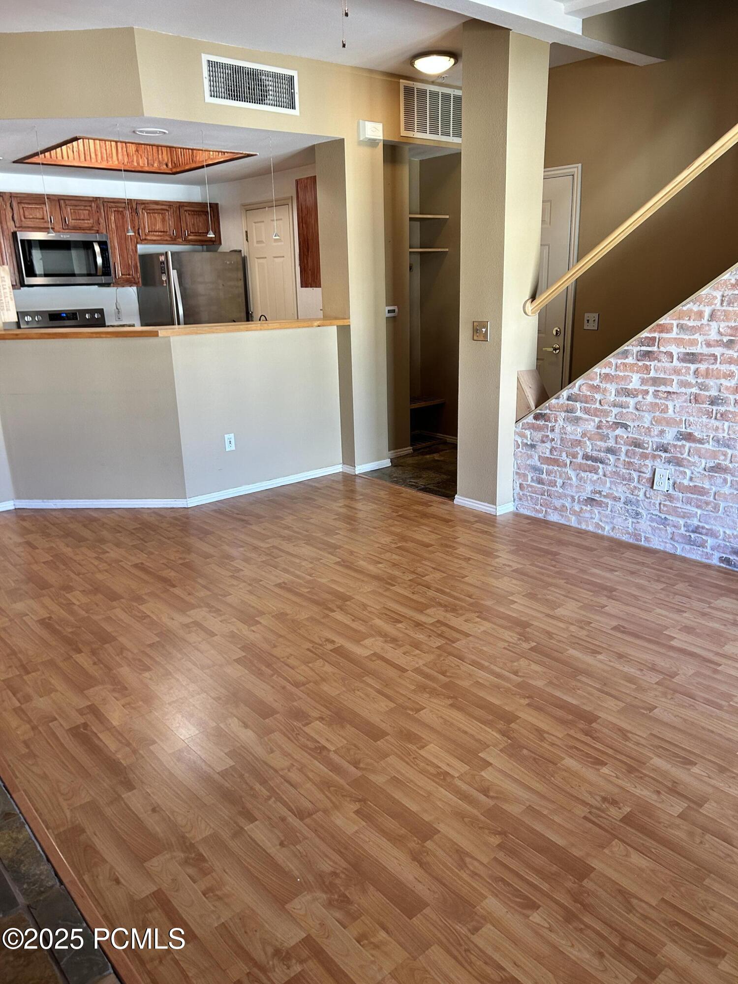 900 Bitner Road, Apt B37