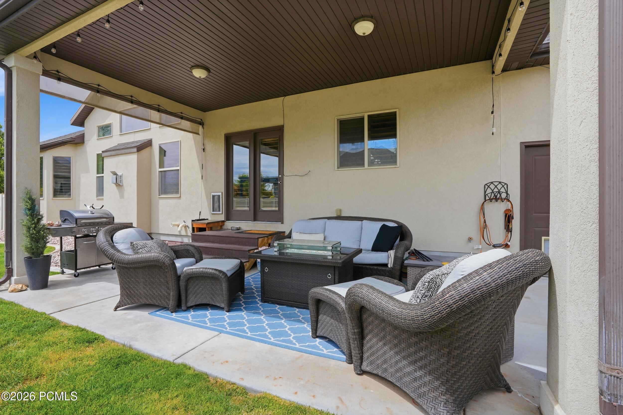 121 W Misty Brook Lane