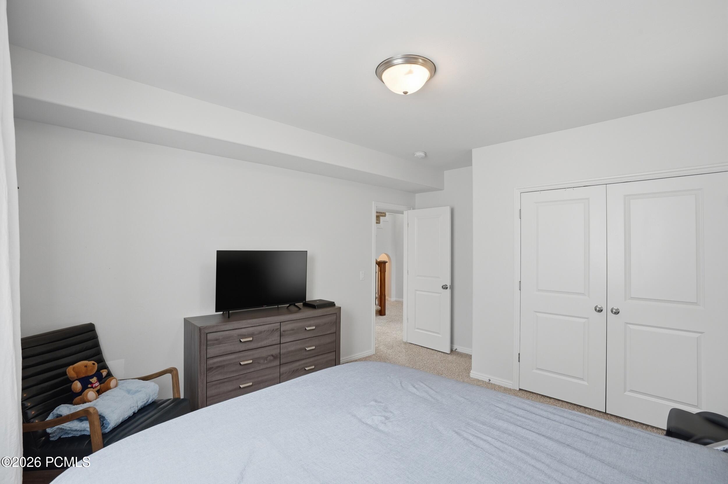 121 W Misty Brook Lane