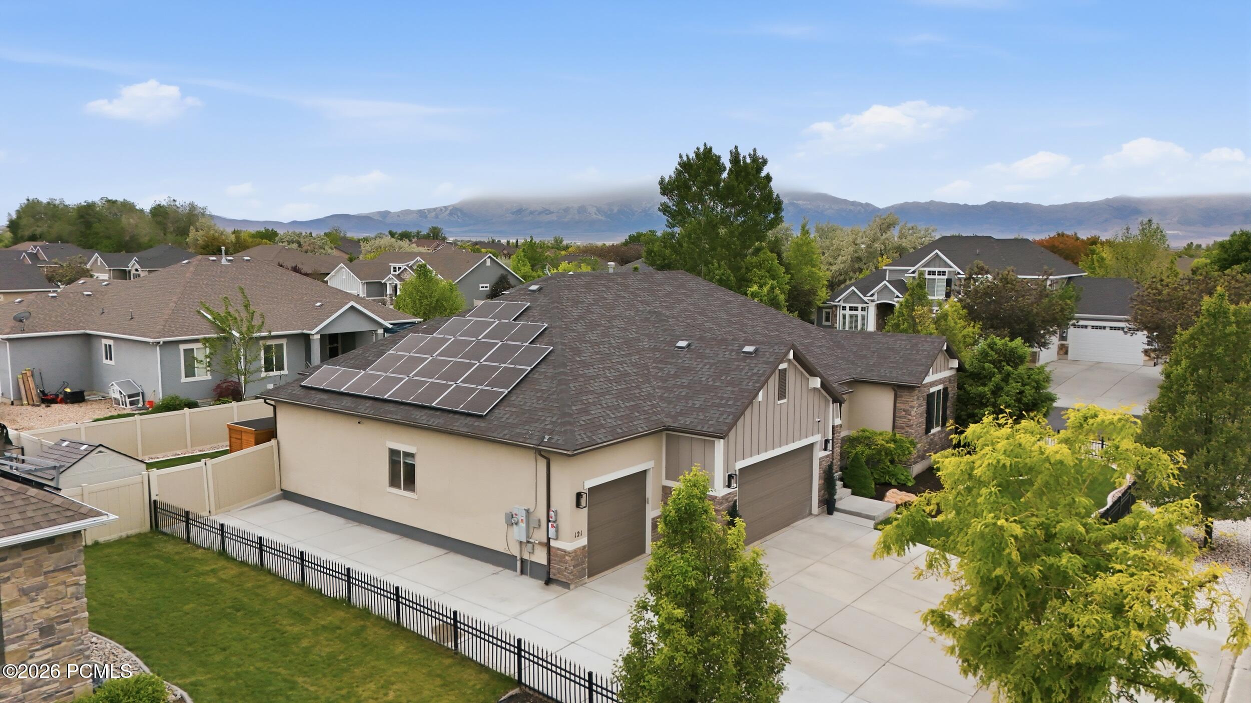 121 W Misty Brook Lane