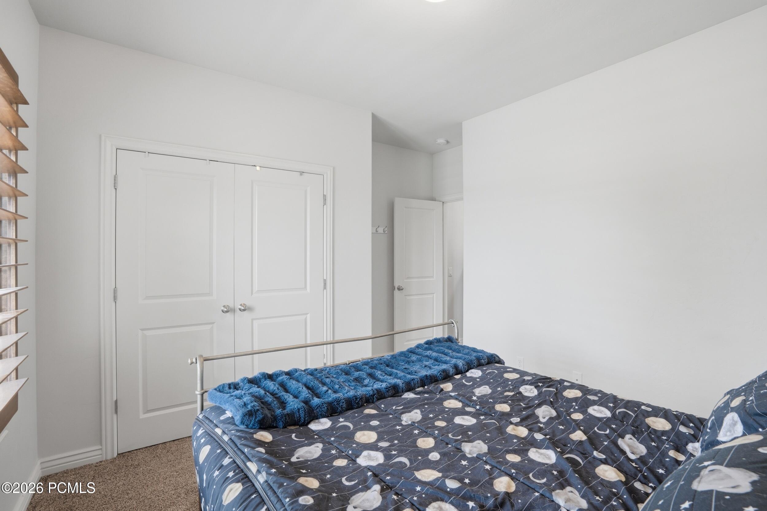 121 W Misty Brook Lane