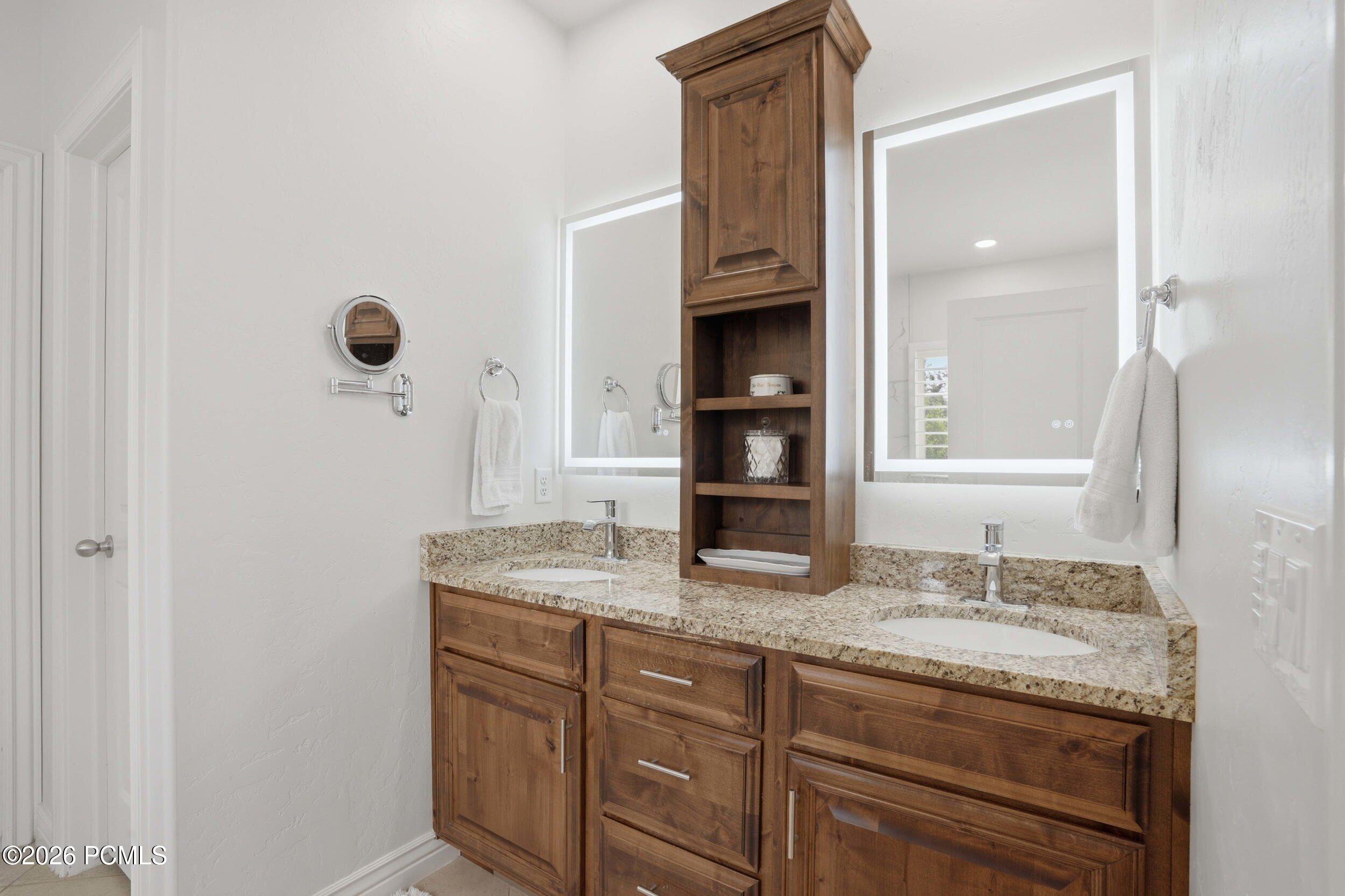 121 W Misty Brook Lane