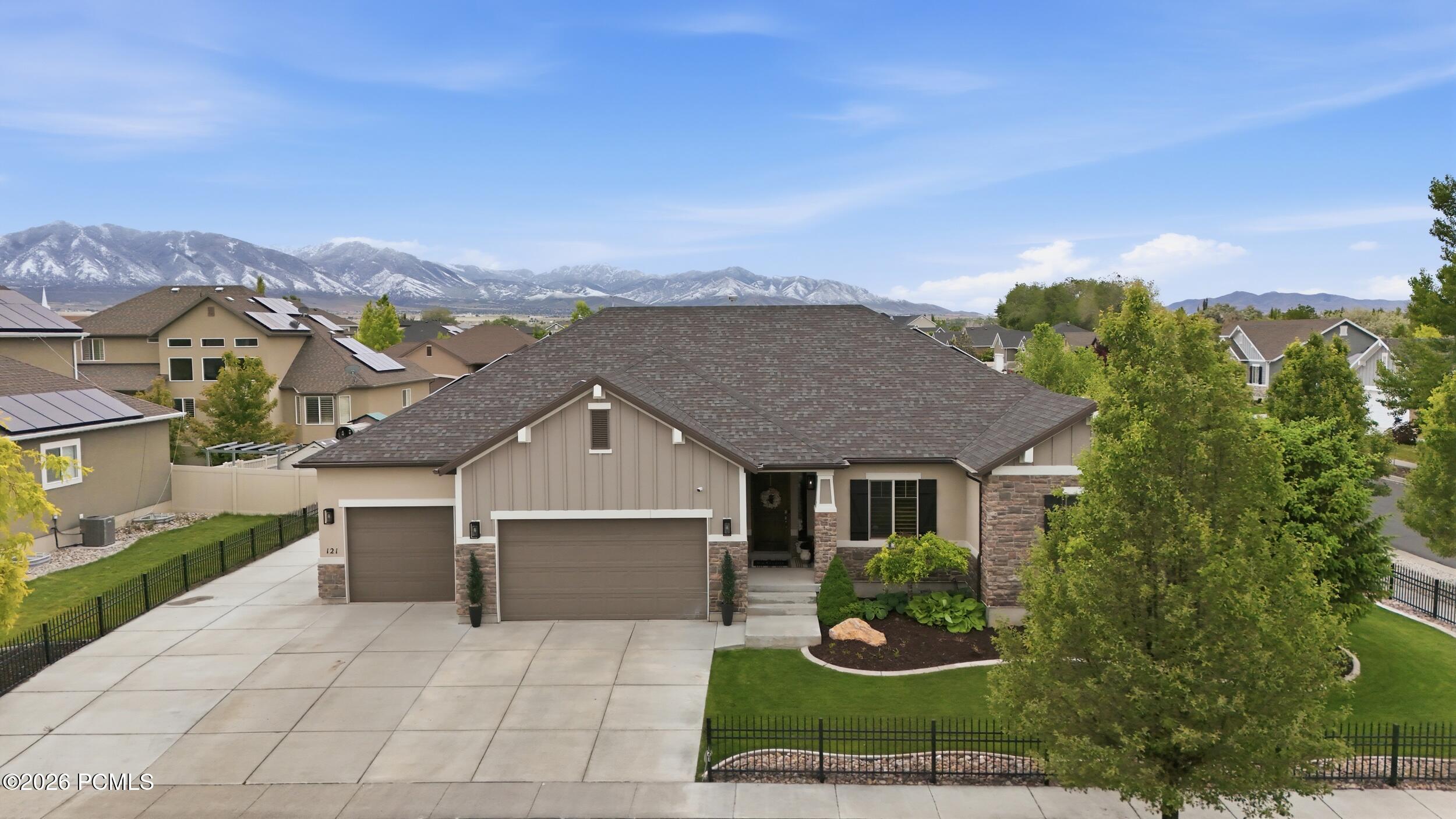 121 W Misty Brook Lane