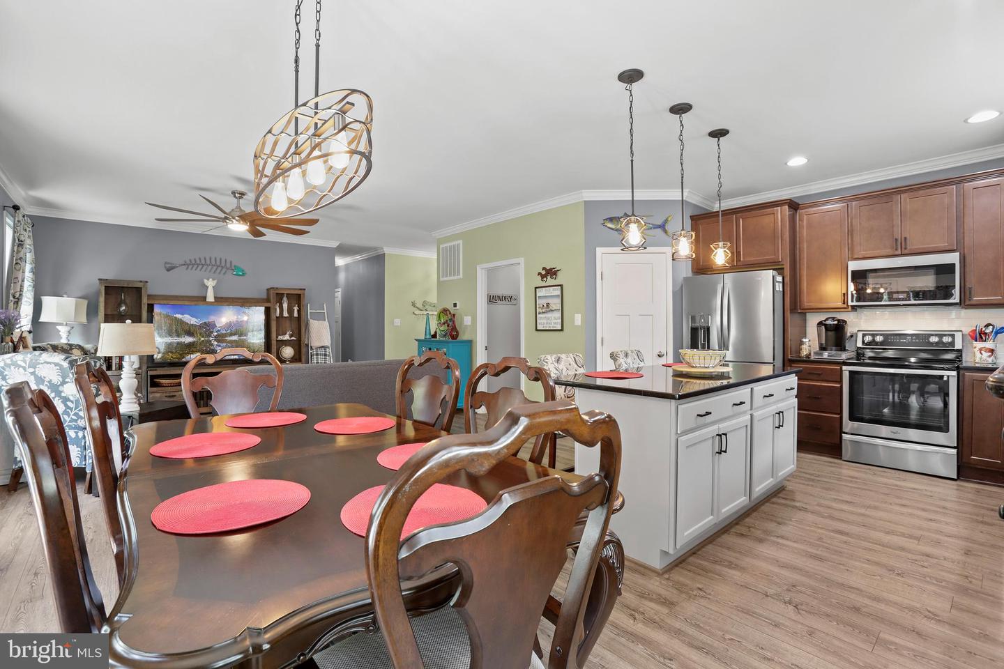 6318 Sunrise Ct