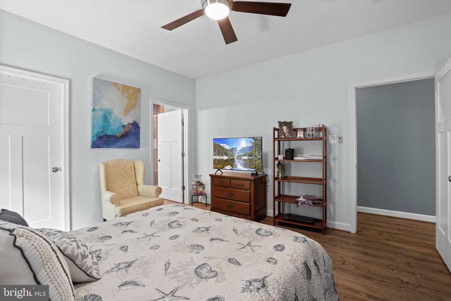 6318 Sunrise Ct