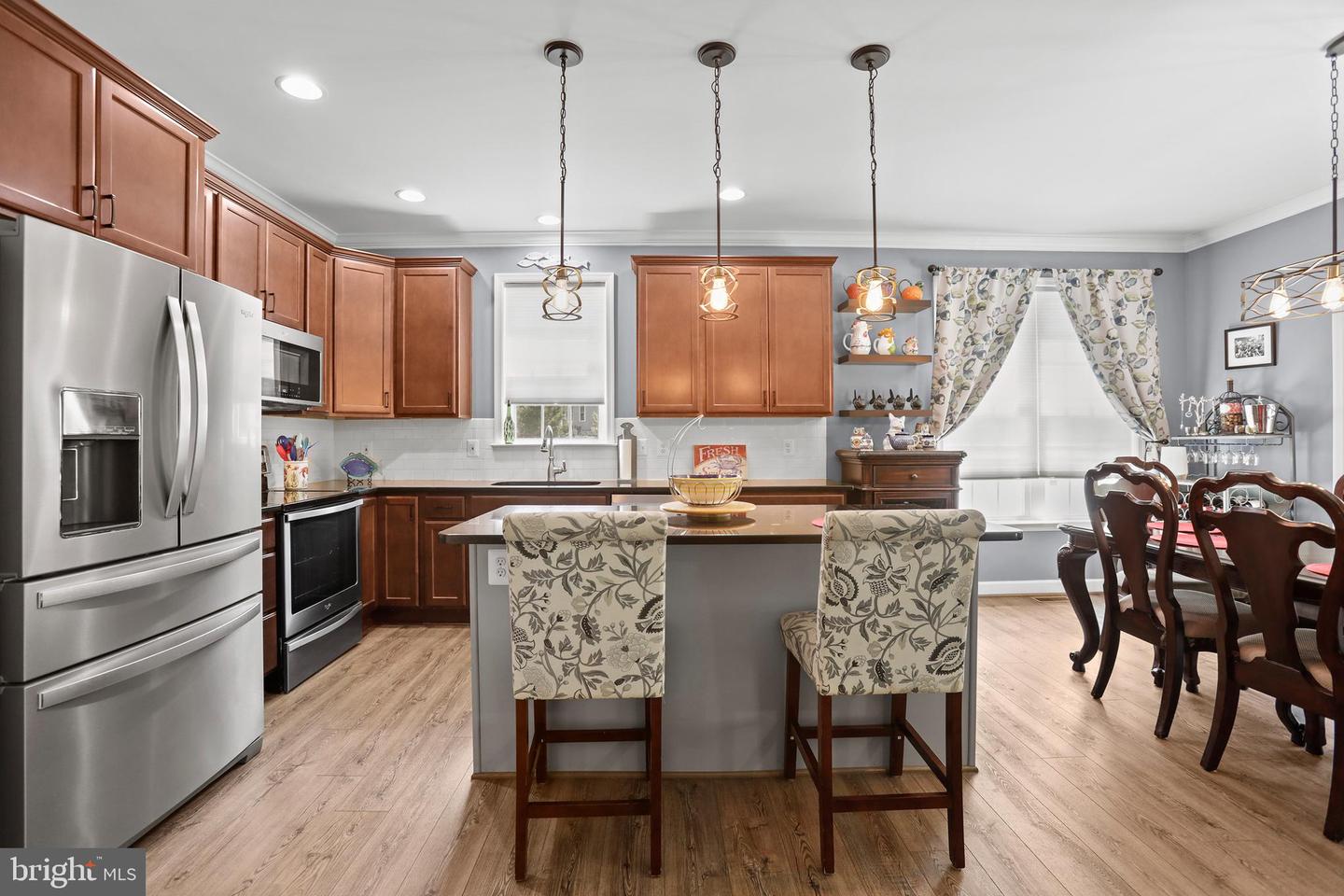 6318 Sunrise Ct