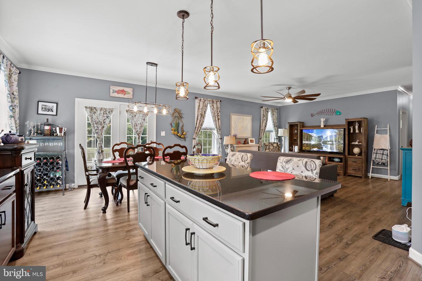 6318 Sunrise Ct