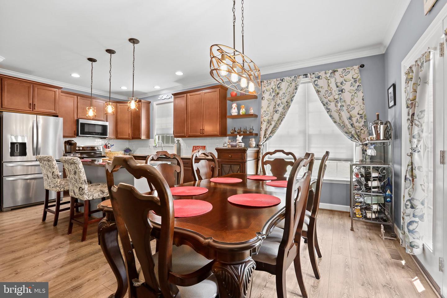 6318 Sunrise Ct
