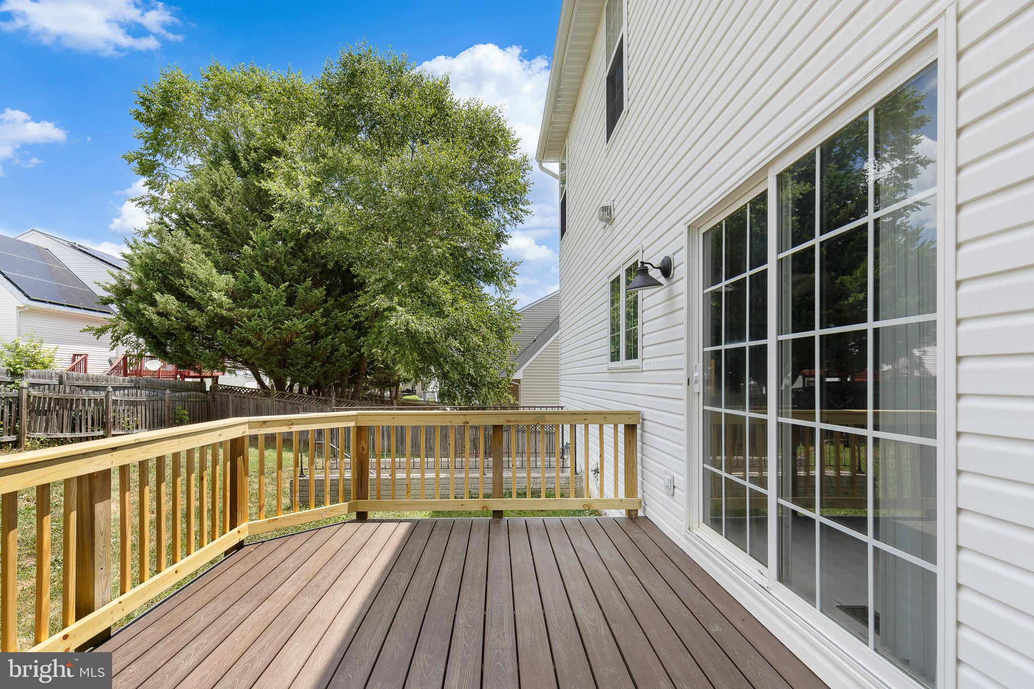 6917 Hawthorne Woods Cir