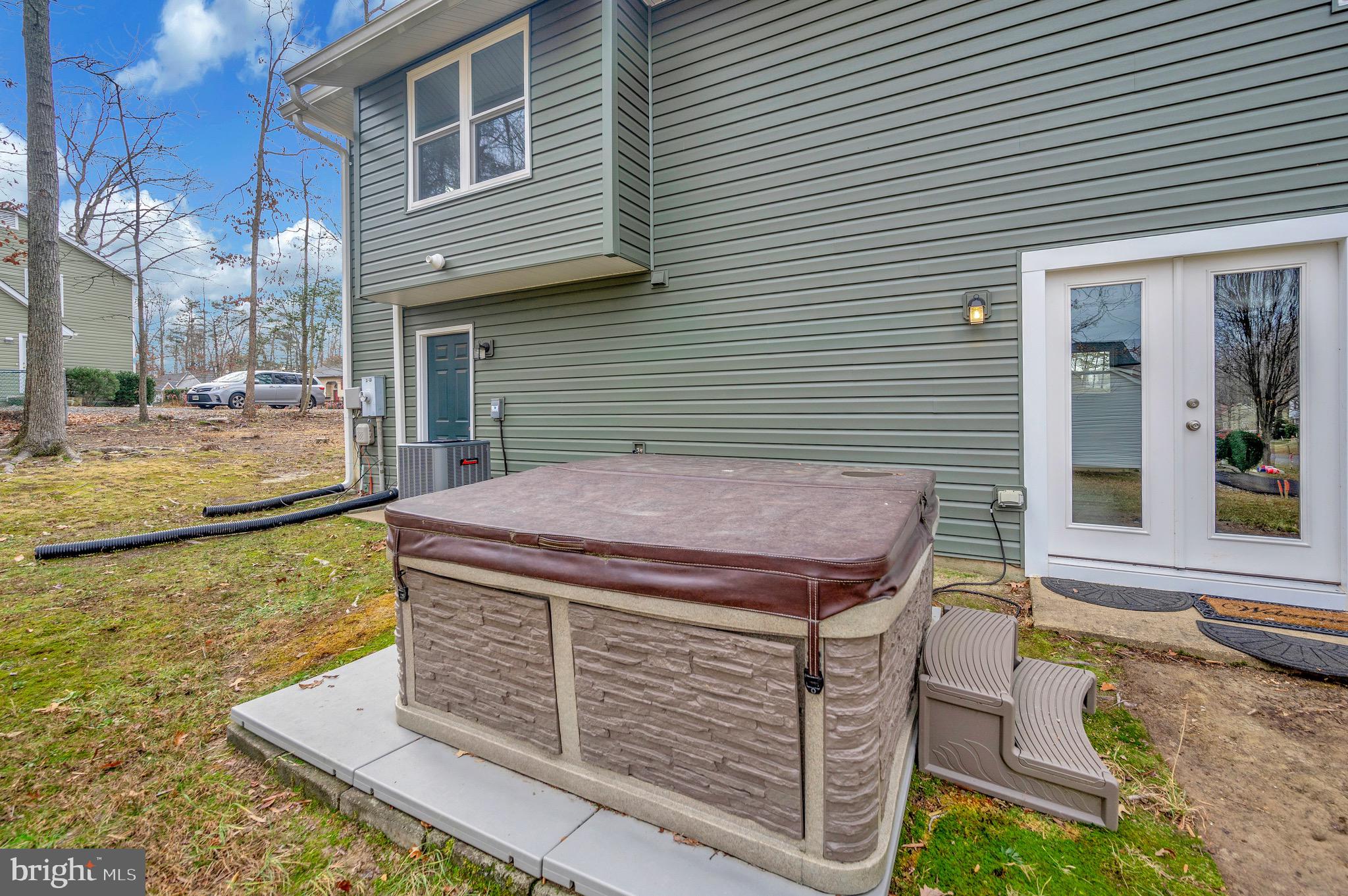 10719 Heatherwood Dr