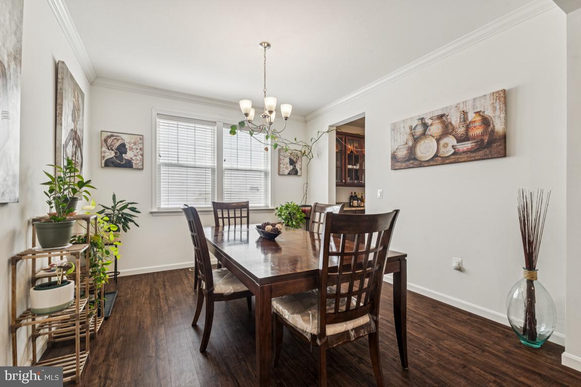 916 CRAB APPLE DRIVE