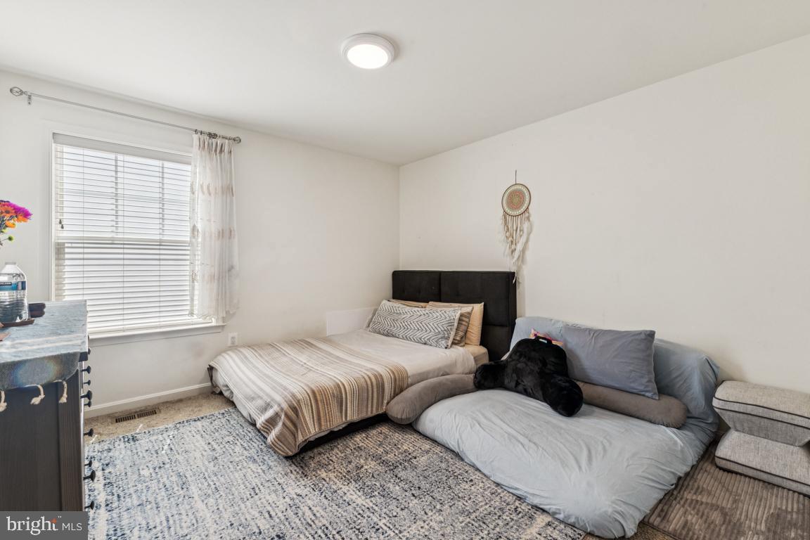 916 CRAB APPLE DRIVE