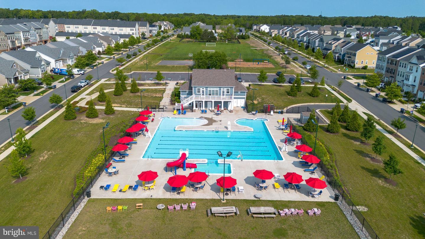 916 CRAB APPLE DRIVE