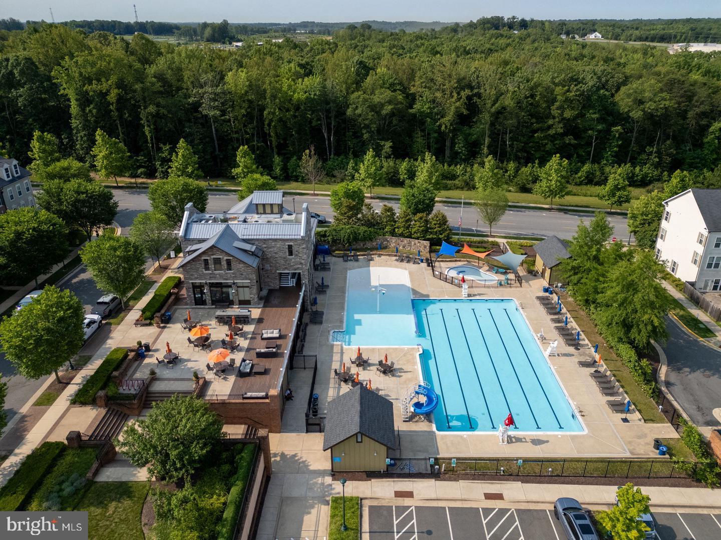 916 CRAB APPLE DRIVE