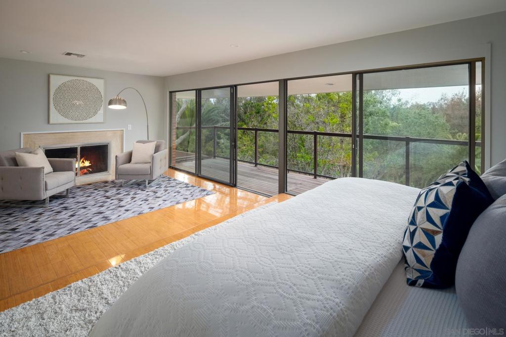 5309 La Granada