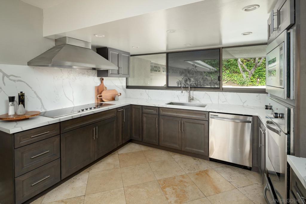 5309 La Granada