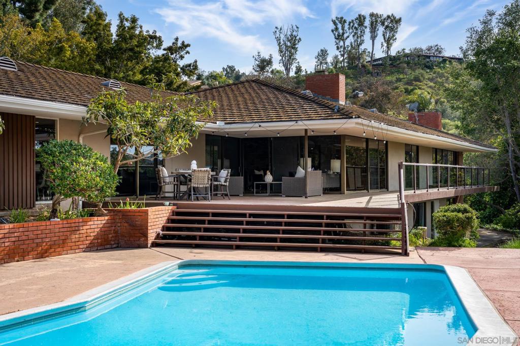 5309 La Granada