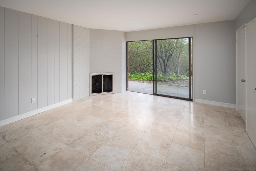 5309 La Granada