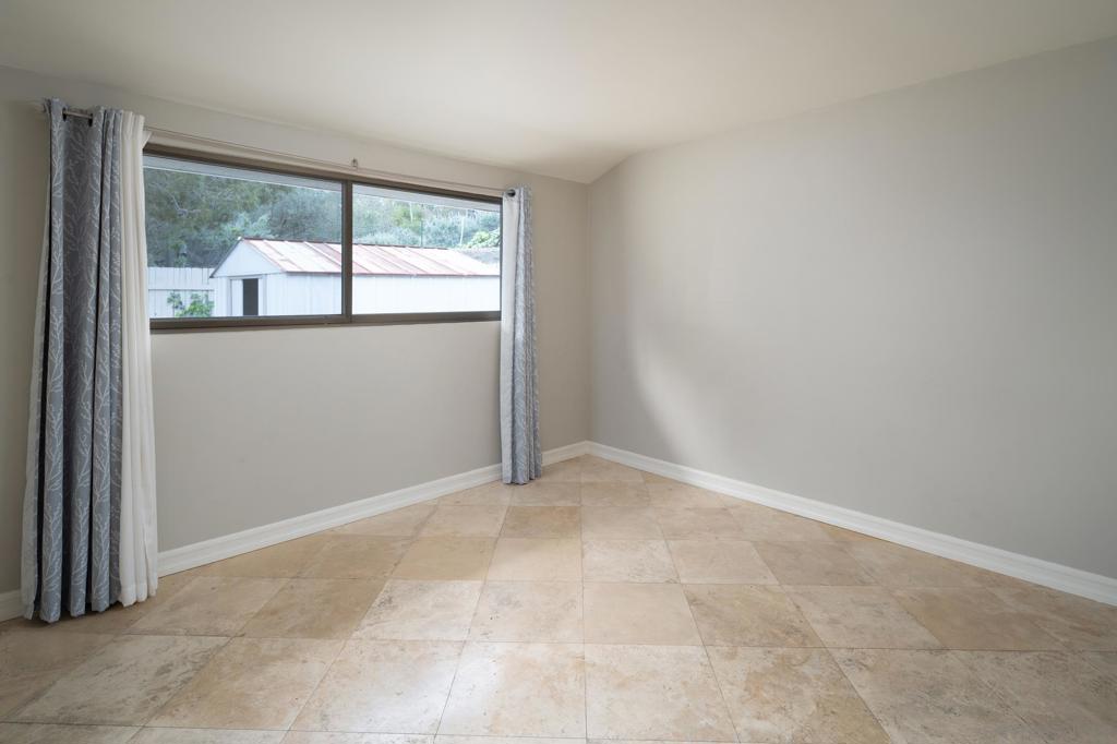 5309 La Granada