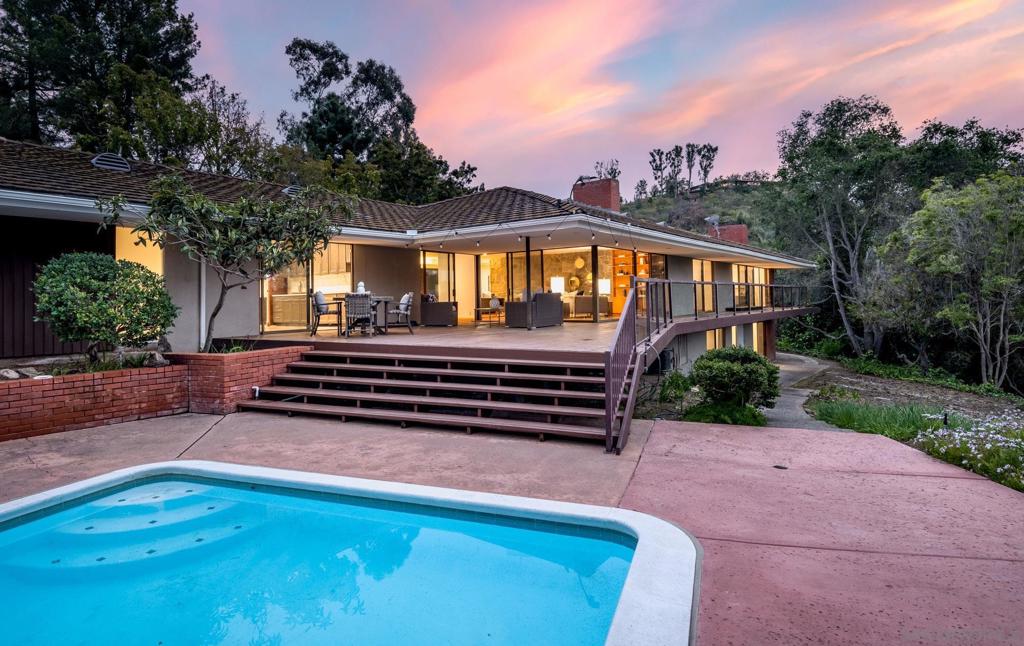 5309 La Granada