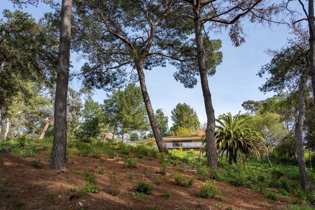 5309 La Granada