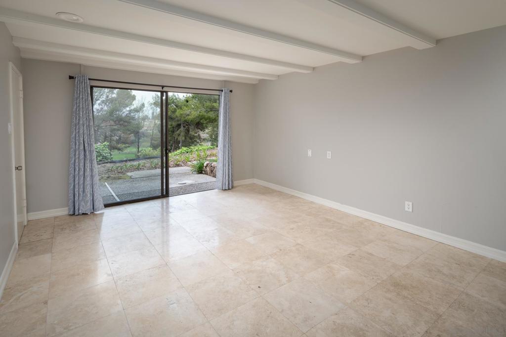 5309 La Granada