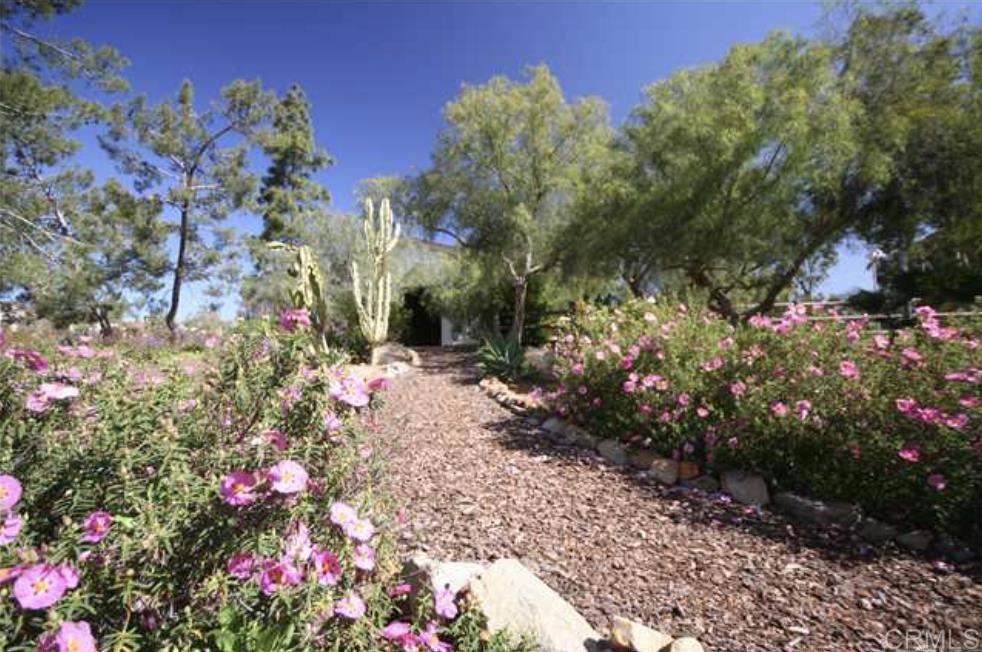 5329 La Glorieta