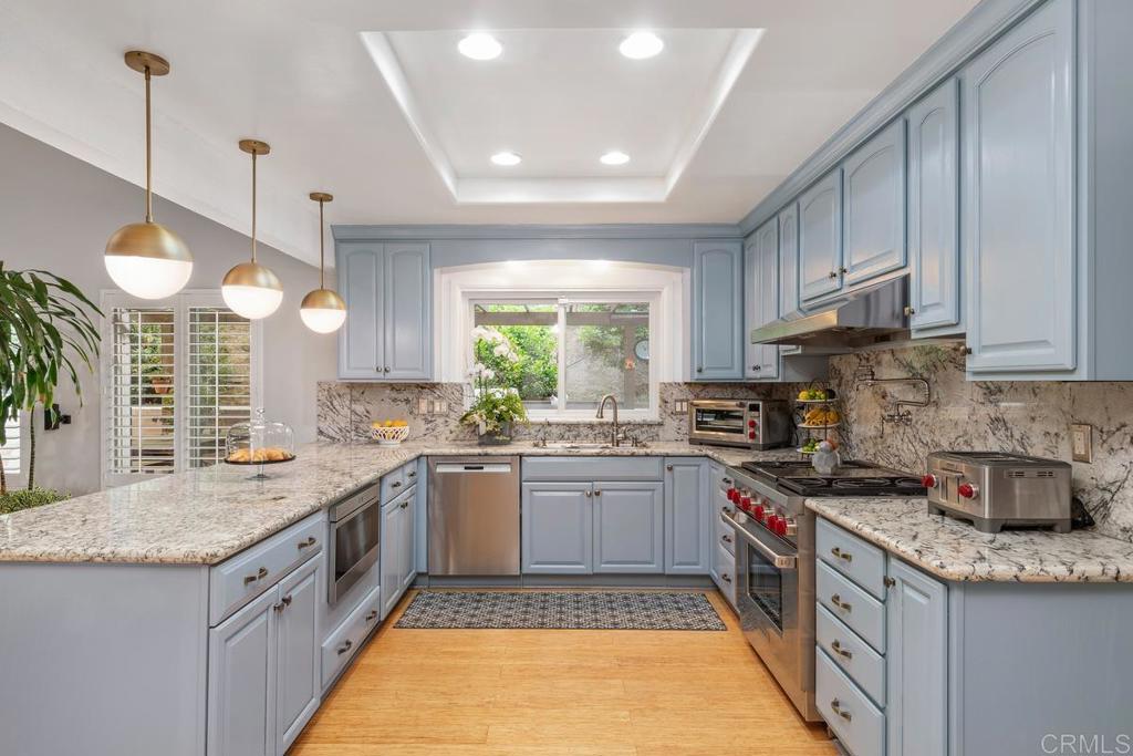 3075 Bonita Woods Dr