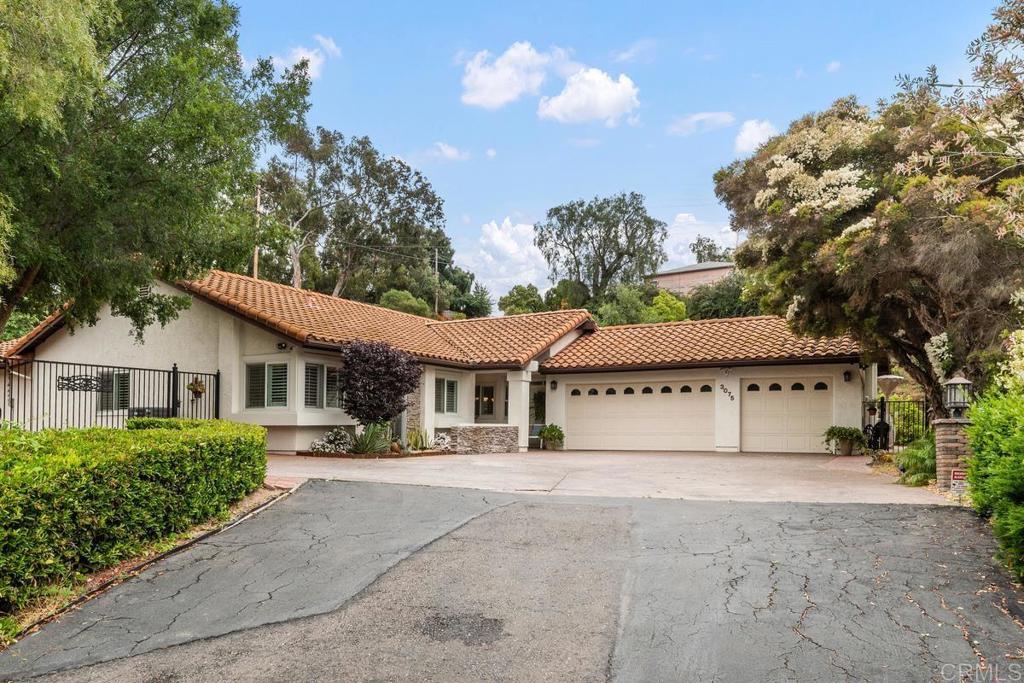 3075 Bonita Woods Dr