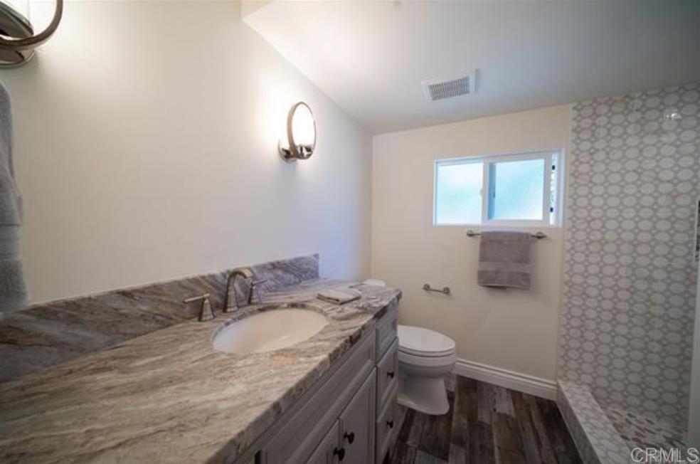 6416 Lago Lindo B