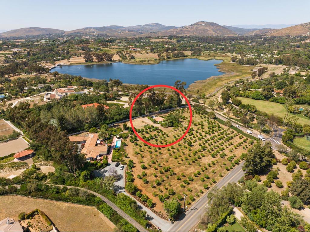 6416 Lago Lindo B
