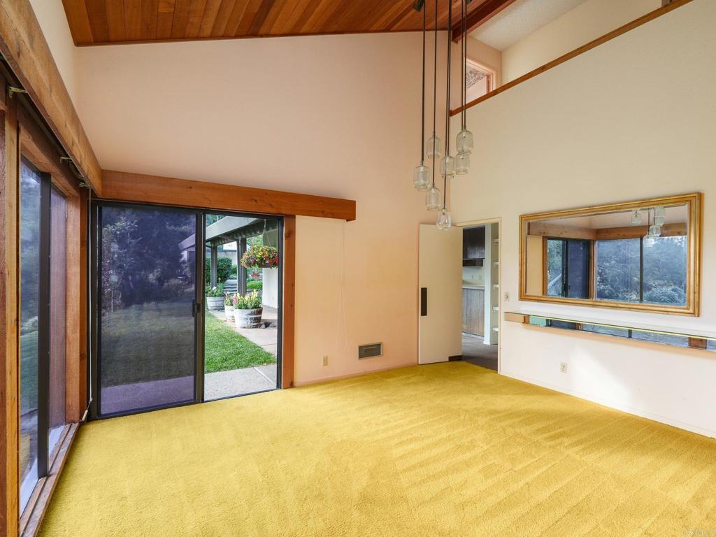4905 El Arco Iris