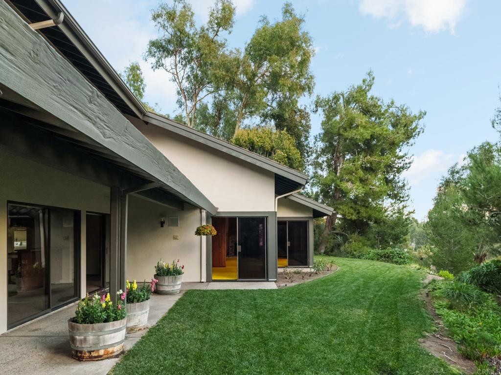 4905 El Arco Iris