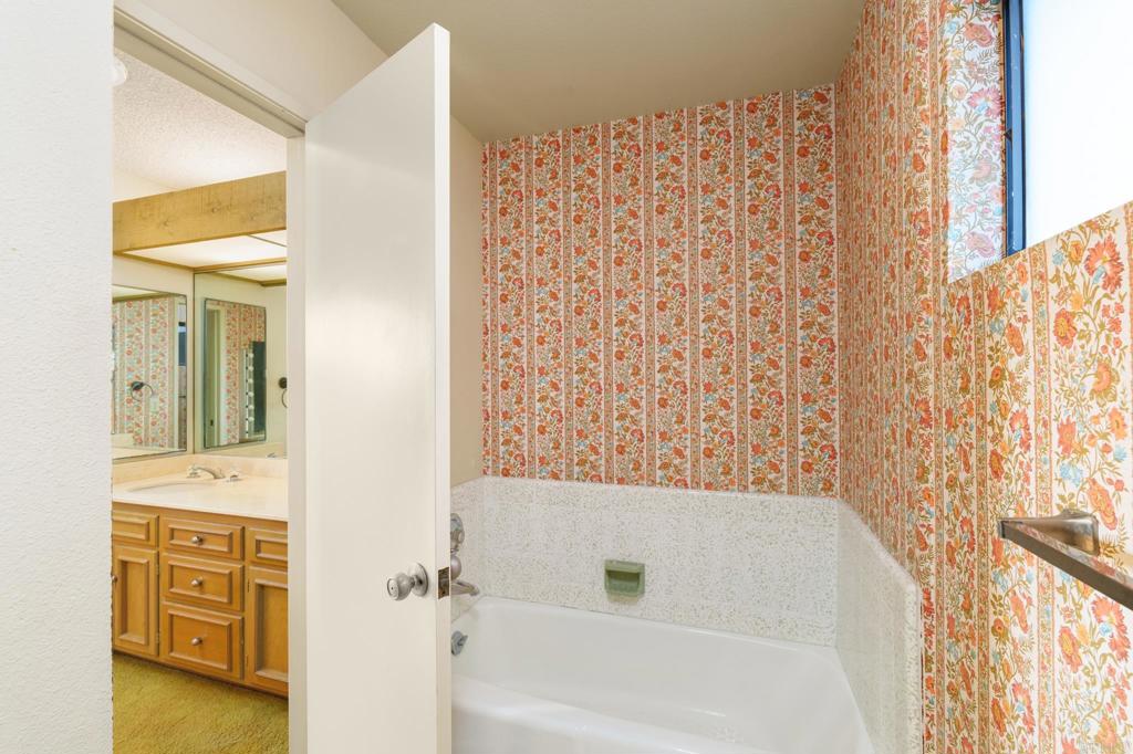 4905 El Arco Iris
