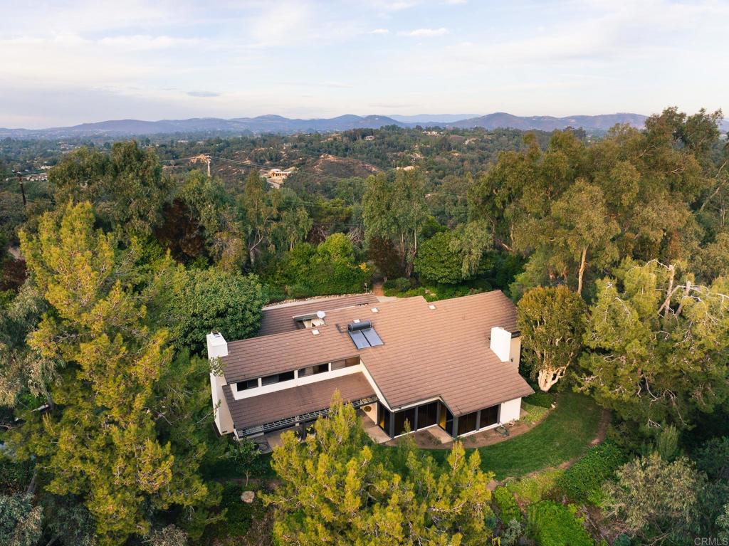 4905 El Arco Iris