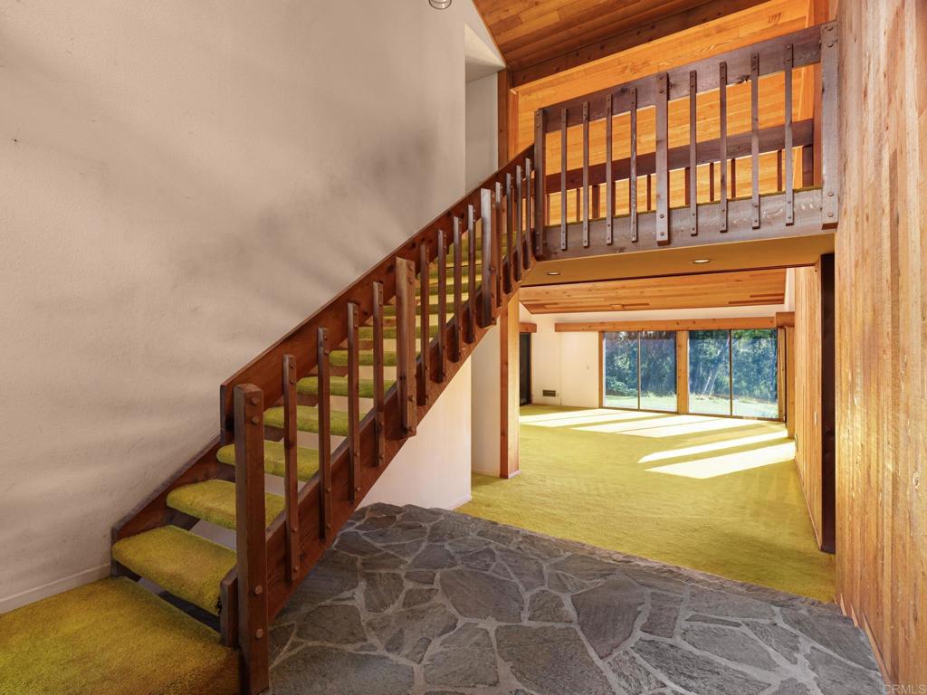 4905 El Arco Iris