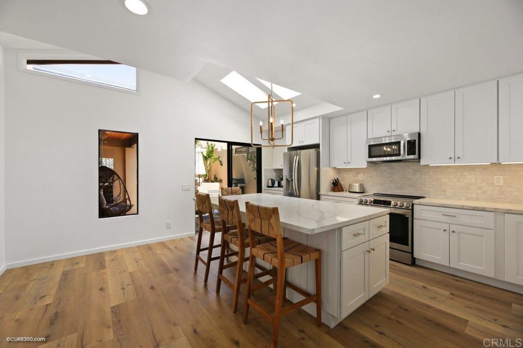 2473 Montgomery Ave