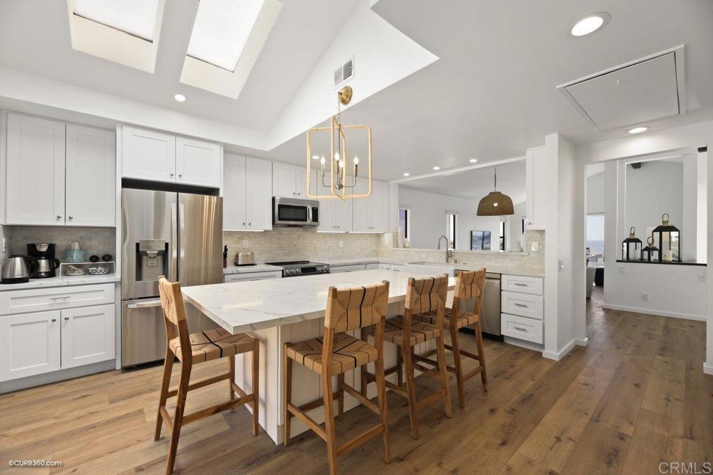 2473 Montgomery Ave