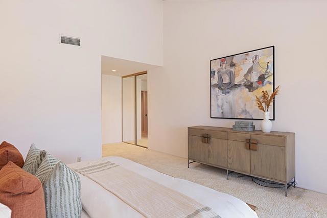 3817 Avenida Feliz