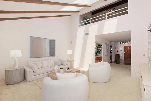 3817 Avenida Feliz