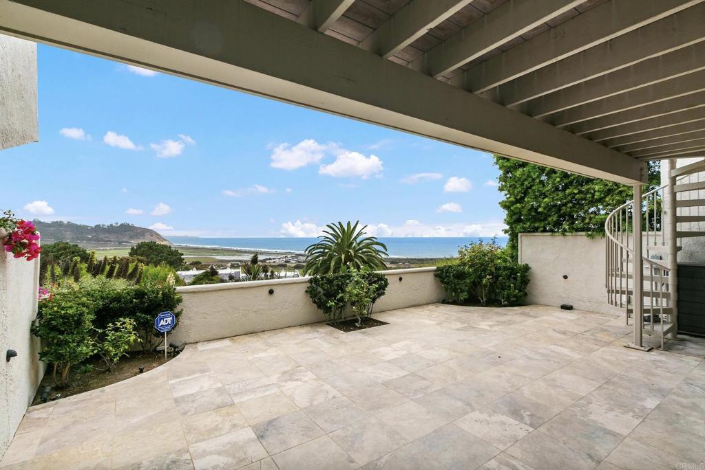 13208 Caminito Mar Villa