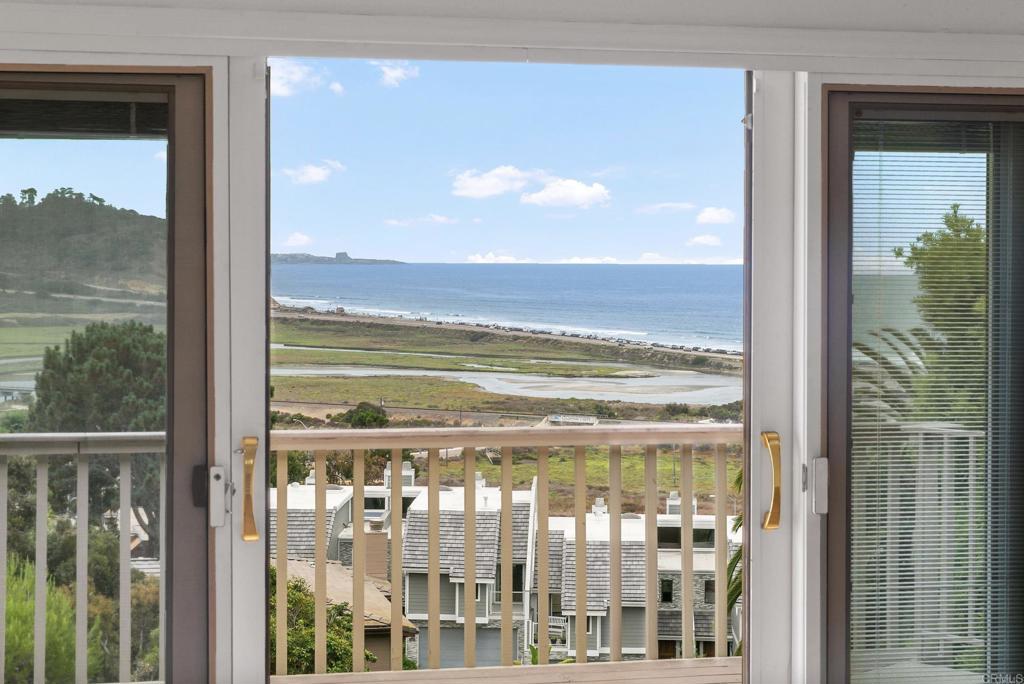 13208 Caminito Mar Villa